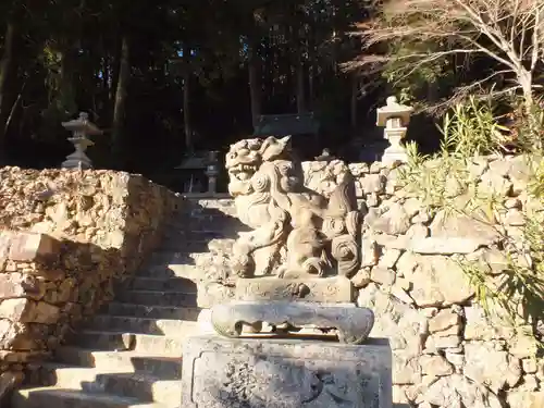 三上神社の狛犬