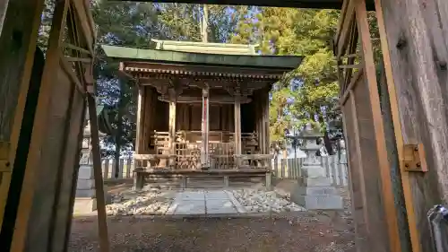 白鳥神社の{uncategorized: "未分類", other: "その他", undefined: "問題あり", building: "その他建物", grave: "お墓", sacred_gate: "鳥居", guardian: "狛犬", statue: "像", buddha: "仏像", history: "歴史", nature: "自然", garden: "庭園", animal: "動物", pagoda: "塔", temizu: "手水舎", mountain_gate: "山門・神門", sanctuary: "本殿・本堂", subordinate: "末社・摂社", art: "芸術", scenery: "景色", jizo: "地蔵", ema: "絵馬", goshuin: "御朱印", omikuji: "おみくじ", items: "授与品その他", amulet: "お守り", goshuincho: "御朱印帳", eats: "食事", festival: "お祭り", votive_dance: "神楽", shichigosan: "七五三参", wedding: "結婚式", experience: "体験その他", initially: "初詣", around: "周辺", anti_infection: "感染症対策"}