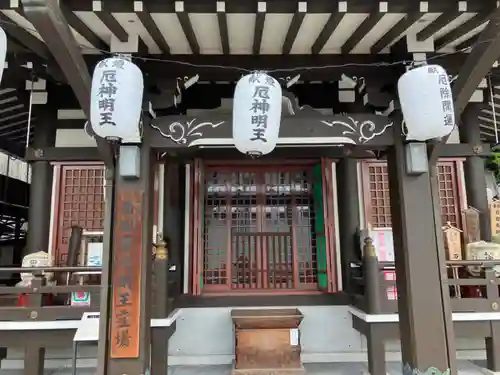 門戸厄神東光寺の本殿・本堂