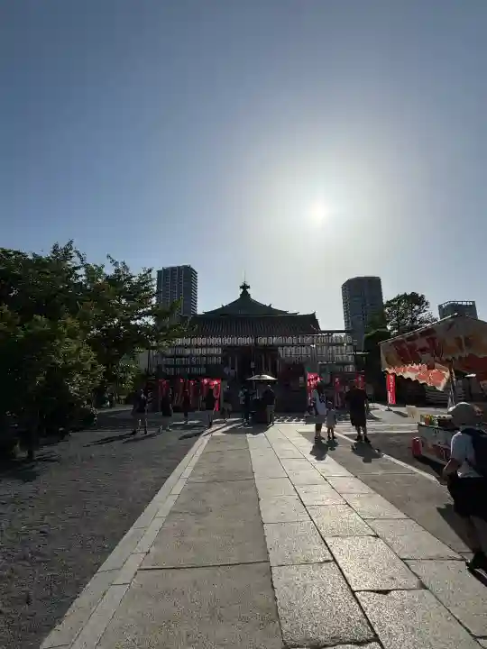 寛永寺不忍池弁天堂の{uncategorized: "未分類", other: "その他", undefined: "問題あり", building: "その他建物", grave: "お墓", sacred_gate: "鳥居", guardian: "狛犬", statue: "像", buddha: "仏像", history: "歴史", nature: "自然", garden: "庭園", animal: "動物", pagoda: "塔", temizu: "手水舎", mountain_gate: "山門・神門", sanctuary: "本殿・本堂", subordinate: "末社・摂社", art: "芸術", scenery: "景色", jizo: "地蔵", ema: "絵馬", goshuin: "御朱印", omikuji: "おみくじ", items: "授与品その他", amulet: "お守り", goshuincho: "御朱印帳", eats: "食事", festival: "お祭り", votive_dance: "神楽", shichigosan: "七五三参", wedding: "結婚式", experience: "体験その他", initially: "初詣", around: "周辺", anti_infection: "感染症対策"}