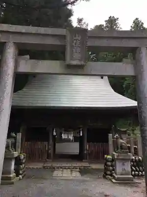 山住神社の山門・神門