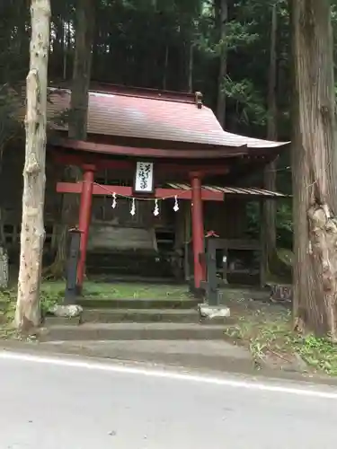 箭弓神社の本殿