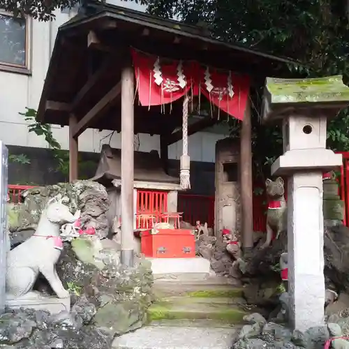 三囲神社の末社