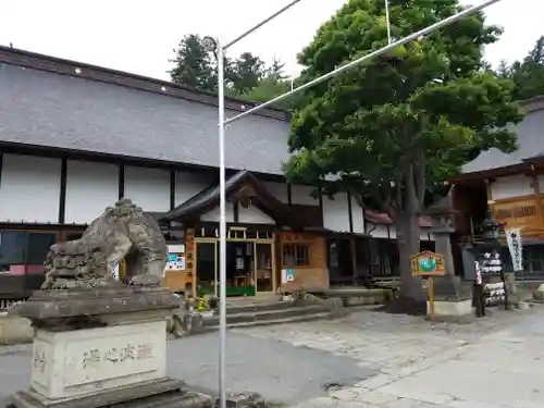 烏帽子山八幡宮の狛犬