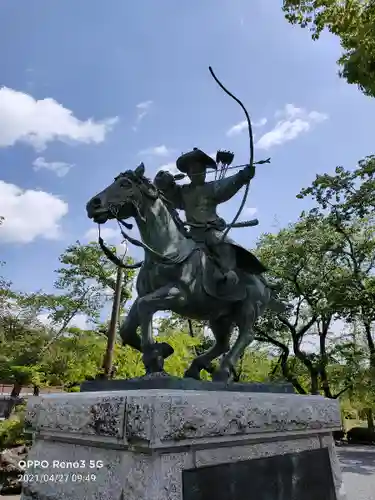 富士山本宮浅間大社の像