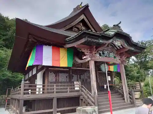 埼玉厄除け開運大師・龍泉寺（切り絵御朱印発祥の寺）の本殿