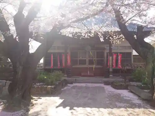 退魔寺(厄除茂呂不動尊)の本殿・本堂