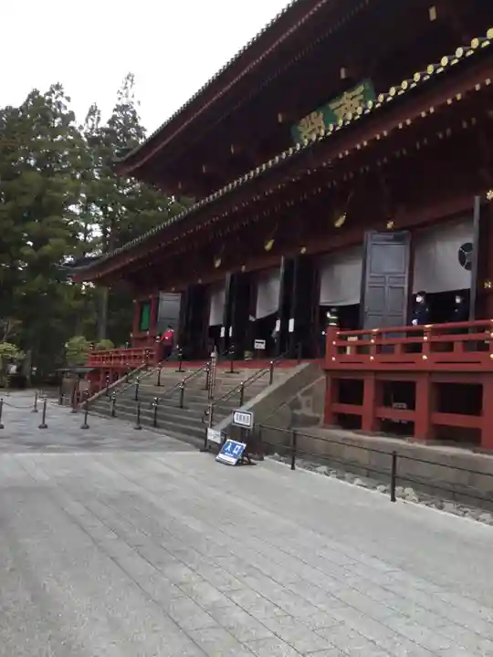 輪王寺の本殿・本堂