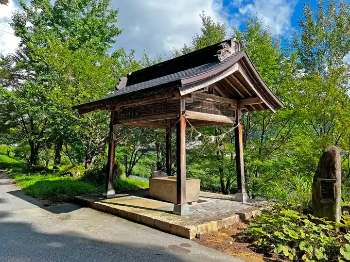 阿多由太神社(岐阜県)