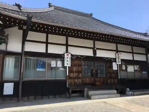 来応寺の本殿