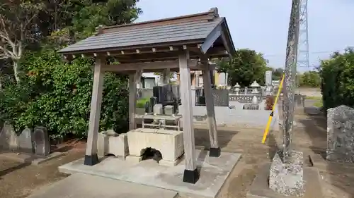 惶根神社の手水舎