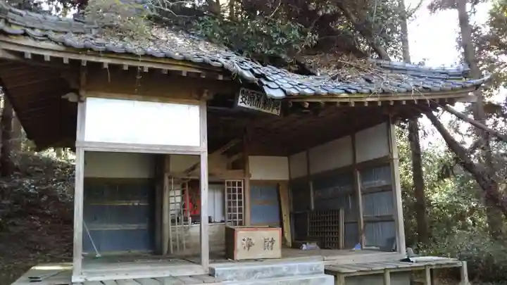 笠原不動尊の本殿・本堂