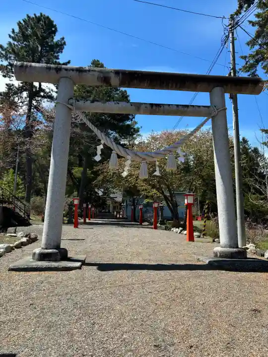 三景天満宮(滝上神社)の{uncategorized: "未分類", other: "その他", undefined: "問題あり", building: "その他建物", grave: "お墓", sacred_gate: "鳥居", guardian: "狛犬", statue: "像", buddha: "仏像", history: "歴史", nature: "自然", garden: "庭園", animal: "動物", pagoda: "塔", temizu: "手水舎", mountain_gate: "山門・神門", sanctuary: "本殿・本堂", subordinate: "末社・摂社", art: "芸術", scenery: "景色", jizo: "地蔵", ema: "絵馬", goshuin: "御朱印", omikuji: "おみくじ", items: "授与品その他", amulet: "お守り", goshuincho: "御朱印帳", eats: "食事", festival: "お祭り", votive_dance: "神楽", shichigosan: "七五三参", wedding: "結婚式", experience: "体験その他", initially: "初詣", around: "周辺", anti_infection: "感染症対策"}