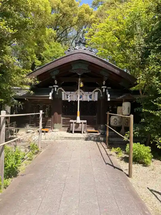 梨木神社の{uncategorized: "未分類", other: "その他", undefined: "問題あり", building: "その他建物", grave: "お墓", sacred_gate: "鳥居", guardian: "狛犬", statue: "像", buddha: "仏像", history: "歴史", nature: "自然", garden: "庭園", animal: "動物", pagoda: "塔", temizu: "手水舎", mountain_gate: "山門・神門", sanctuary: "本殿・本堂", subordinate: "末社・摂社", art: "芸術", scenery: "景色", jizo: "地蔵", ema: "絵馬", goshuin: "御朱印", omikuji: "おみくじ", items: "授与品その他", amulet: "お守り", goshuincho: "御朱印帳", eats: "食事", festival: "お祭り", votive_dance: "神楽", shichigosan: "七五三参", wedding: "結婚式", experience: "体験その他", initially: "初詣", around: "周辺", anti_infection: "感染症対策"}