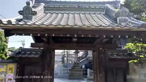 成田山川越別院の山門・神門