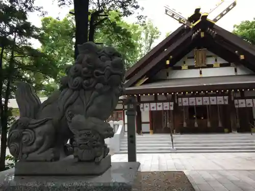 新琴似神社の狛犬