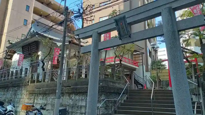 妻戀神社の鳥居