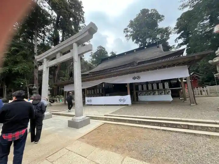 鹿島神宮の{uncategorized: "未分類", other: "その他", undefined: "問題あり", building: "その他建物", grave: "お墓", sacred_gate: "鳥居", guardian: "狛犬", statue: "像", buddha: "仏像", history: "歴史", nature: "自然", garden: "庭園", animal: "動物", pagoda: "塔", temizu: "手水舎", mountain_gate: "山門・神門", sanctuary: "本殿・本堂", subordinate: "末社・摂社", art: "芸術", scenery: "景色", jizo: "地蔵", ema: "絵馬", goshuin: "御朱印", omikuji: "おみくじ", items: "授与品その他", amulet: "お守り", goshuincho: "御朱印帳", eats: "食事", festival: "お祭り", votive_dance: "神楽", shichigosan: "七五三参", wedding: "結婚式", experience: "体験その他", initially: "初詣", around: "周辺", anti_infection: "感染症対策"}
