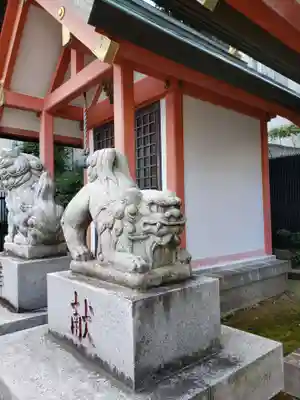 御嶽榛名稲荷の狛犬