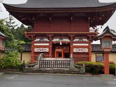 美濃國一宮　南宮大社の山門・神門