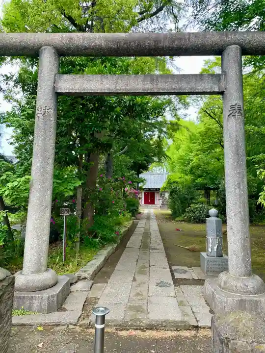 船方神社の{uncategorized: "未分類", other: "その他", undefined: "問題あり", building: "その他建物", grave: "お墓", sacred_gate: "鳥居", guardian: "狛犬", statue: "像", buddha: "仏像", history: "歴史", nature: "自然", garden: "庭園", animal: "動物", pagoda: "塔", temizu: "手水舎", mountain_gate: "山門・神門", sanctuary: "本殿・本堂", subordinate: "末社・摂社", art: "芸術", scenery: "景色", jizo: "地蔵", ema: "絵馬", goshuin: "御朱印", omikuji: "おみくじ", items: "授与品その他", amulet: "お守り", goshuincho: "御朱印帳", eats: "食事", festival: "お祭り", votive_dance: "神楽", shichigosan: "七五三参", wedding: "結婚式", experience: "体験その他", initially: "初詣", around: "周辺", anti_infection: "感染症対策"}