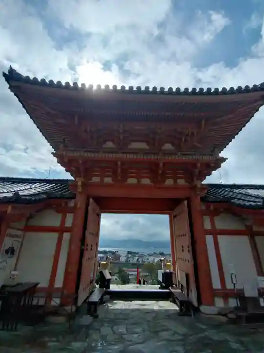 和歌浦天満宮の{uncategorized: "未分類", other: "その他", undefined: "問題あり", building: "その他建物", grave: "お墓", sacred_gate: "鳥居", guardian: "狛犬", statue: "像", buddha: "仏像", history: "歴史", nature: "自然", garden: "庭園", animal: "動物", pagoda: "塔", temizu: "手水舎", mountain_gate: "山門・神門", sanctuary: "本殿・本堂", subordinate: "末社・摂社", art: "芸術", scenery: "景色", jizo: "地蔵", ema: "絵馬", goshuin: "御朱印", omikuji: "おみくじ", items: "授与品その他", amulet: "お守り", goshuincho: "御朱印帳", eats: "食事", festival: "お祭り", votive_dance: "神楽", shichigosan: "七五三参", wedding: "結婚式", experience: "体験その他", initially: "初詣", around: "周辺", anti_infection: "感染症対策"}