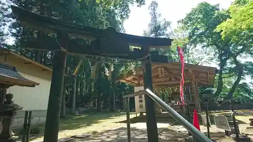 穴蔵神社の鳥居