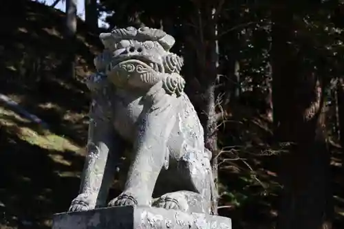 都々古別神社の狛犬