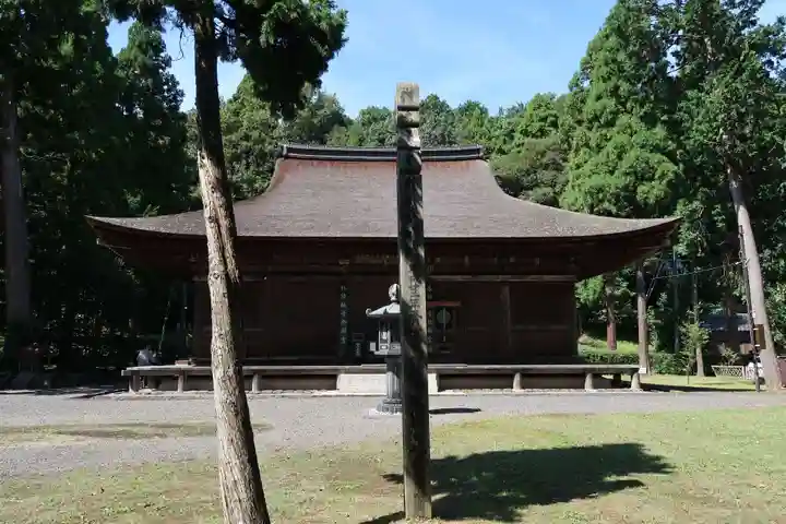 中山寺の本殿・本堂