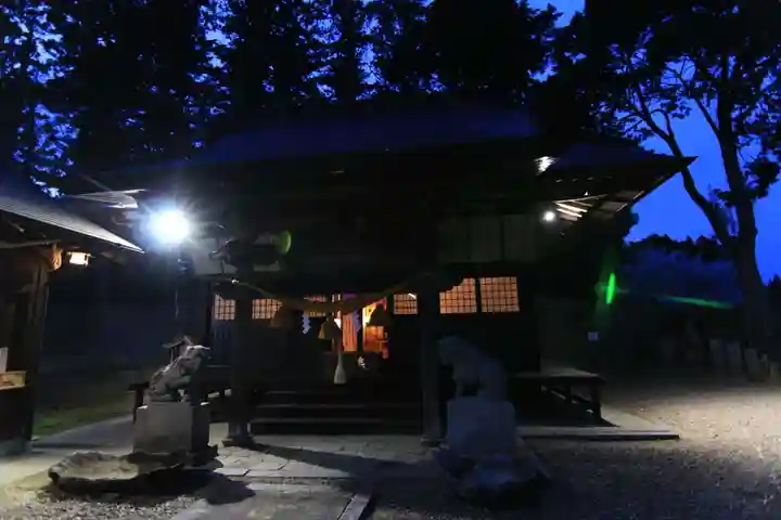 長屋神社の本殿・本堂
