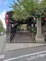 豊川稲荷東京別院の山門・神門