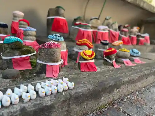 頂法寺（六角堂）の{uncategorized: "未分類", other: "その他", undefined: "問題あり", building: "その他建物", grave: "お墓", sacred_gate: "鳥居", guardian: "狛犬", statue: "像", buddha: "仏像", history: "歴史", nature: "自然", garden: "庭園", animal: "動物", pagoda: "塔", temizu: "手水舎", mountain_gate: "山門・神門", sanctuary: "本殿・本堂", subordinate: "末社・摂社", art: "芸術", scenery: "景色", jizo: "地蔵", ema: "絵馬", goshuin: "御朱印", omikuji: "おみくじ", items: "授与品その他", amulet: "お守り", goshuincho: "御朱印帳", eats: "食事", festival: "お祭り", votive_dance: "神楽", shichigosan: "七五三参", wedding: "結婚式", experience: "体験その他", initially: "初詣", around: "周辺", anti_infection: "感染症対策"}