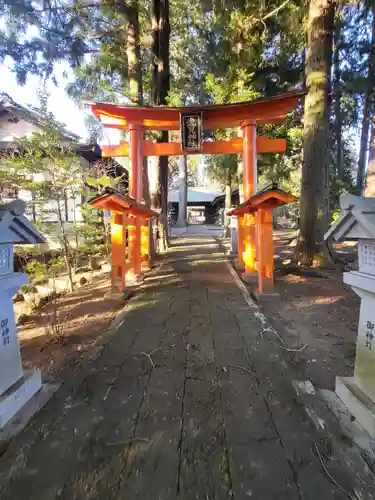 逸見神社の鳥居