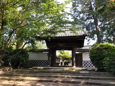 醫王寺の山門・神門