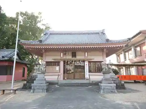 白鳥神社の本殿・本堂