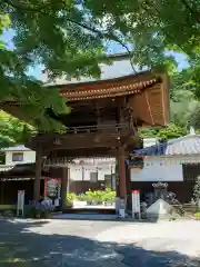 普門寺(切り絵御朱印発祥の寺)の山門