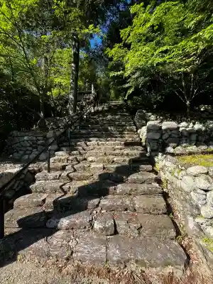 大名持神社の{uncategorized: "未分類", other: "その他", undefined: "問題あり", building: "その他建物", grave: "お墓", sacred_gate: "鳥居", guardian: "狛犬", statue: "像", buddha: "仏像", history: "歴史", nature: "自然", garden: "庭園", animal: "動物", pagoda: "塔", temizu: "手水舎", mountain_gate: "山門・神門", sanctuary: "本殿・本堂", subordinate: "末社・摂社", art: "芸術", scenery: "景色", jizo: "地蔵", ema: "絵馬", goshuin: "御朱印", omikuji: "おみくじ", items: "授与品その他", amulet: "お守り", goshuincho: "御朱印帳", eats: "食事", festival: "お祭り", votive_dance: "神楽", shichigosan: "七五三参", wedding: "結婚式", experience: "体験その他", initially: "初詣", around: "周辺", anti_infection: "感染症対策"}