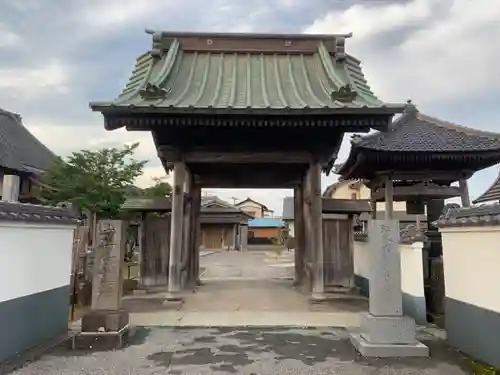 長妙寺の山門