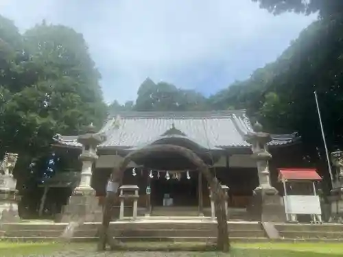 八王子神社の本殿・本堂