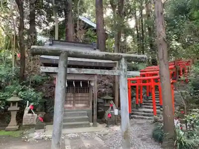 白笹稲荷神社の末社・摂社