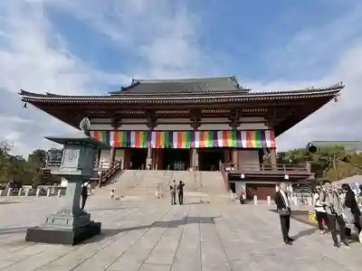 西新井大師総持寺の本殿・本堂