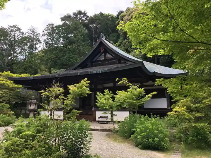 円成寺の本殿・本堂