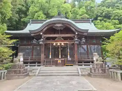 垂水神社の{uncategorized: "未分類", other: "その他", undefined: "問題あり", building: "その他建物", grave: "お墓", sacred_gate: "鳥居", guardian: "狛犬", statue: "像", buddha: "仏像", history: "歴史", nature: "自然", garden: "庭園", animal: "動物", pagoda: "塔", temizu: "手水舎", mountain_gate: "山門・神門", sanctuary: "本殿・本堂", subordinate: "末社・摂社", art: "芸術", scenery: "景色", jizo: "地蔵", ema: "絵馬", goshuin: "御朱印", omikuji: "おみくじ", items: "授与品その他", amulet: "お守り", goshuincho: "御朱印帳", eats: "食事", festival: "お祭り", votive_dance: "神楽", shichigosan: "七五三参", wedding: "結婚式", experience: "体験その他", initially: "初詣", around: "周辺", anti_infection: "感染症対策"}
