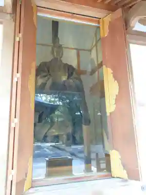 筥崎宮の像