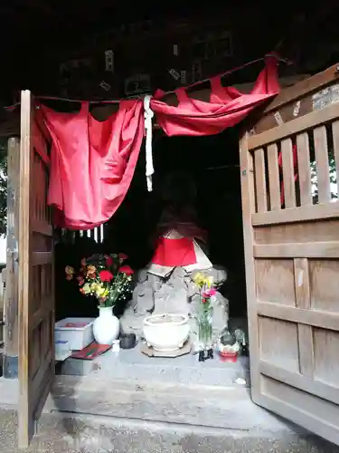 西新井大師総持寺の地蔵