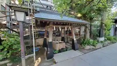 千住本氷川神社の手水舎