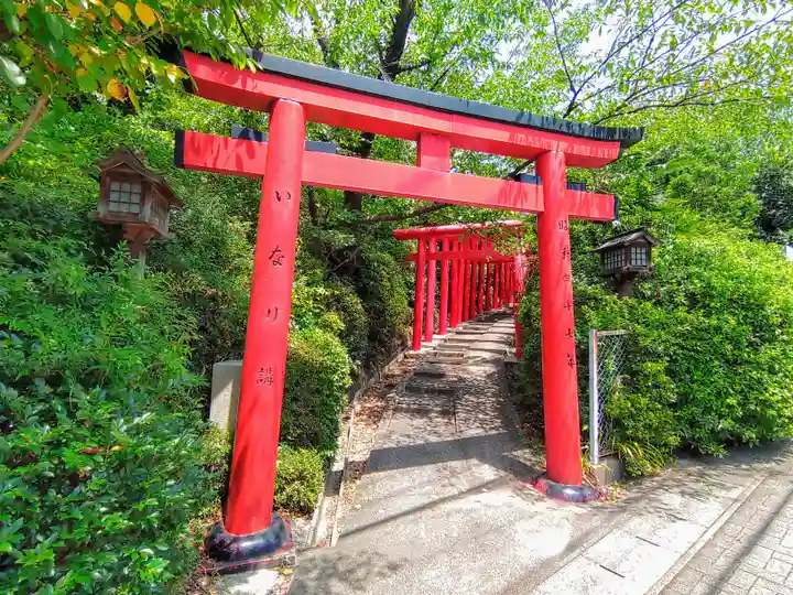 千代保稲荷神社 名古屋支所の鳥居