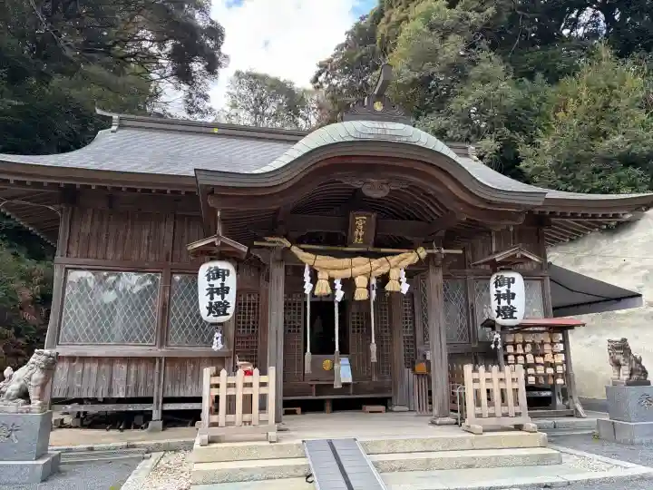 一宮神社の{uncategorized: "未分類", other: "その他", undefined: "問題あり", building: "その他建物", grave: "お墓", sacred_gate: "鳥居", guardian: "狛犬", statue: "像", buddha: "仏像", history: "歴史", nature: "自然", garden: "庭園", animal: "動物", pagoda: "塔", temizu: "手水舎", mountain_gate: "山門・神門", sanctuary: "本殿・本堂", subordinate: "末社・摂社", art: "芸術", scenery: "景色", jizo: "地蔵", ema: "絵馬", goshuin: "御朱印", omikuji: "おみくじ", items: "授与品その他", amulet: "お守り", goshuincho: "御朱印帳", eats: "食事", festival: "お祭り", votive_dance: "神楽", shichigosan: "七五三参", wedding: "結婚式", experience: "体験その他", initially: "初詣", around: "周辺", anti_infection: "感染症対策"}