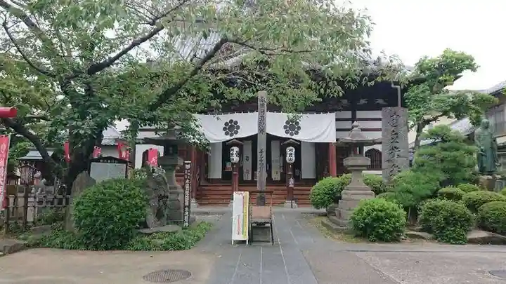西光寺の本殿・本堂