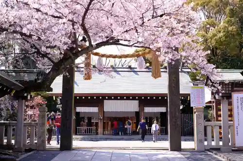 伊勢山皇大神宮の鳥居